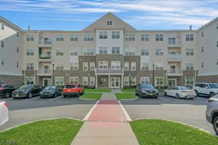 644 Lorhan Dr, Piscataway Township, NJ 08854 - Photo 1
