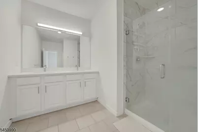644 Lorhan Dr #644, Piscataway Township, NJ 08854 - Photo 17