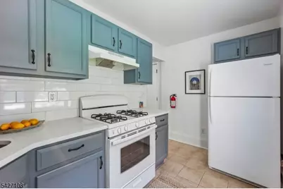 44 Gates Ave Apt #2, Montclair, NJ 07042 - Photo 9