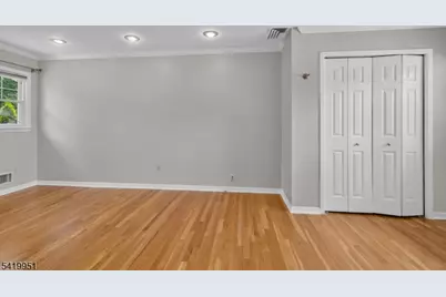 260 Saint Cloud Ave, West Orange Township, NJ 07052 - Photo 21
