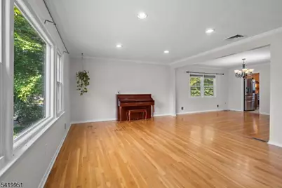 260 Saint Cloud Ave, West Orange Township, NJ 07052 - Photo 5