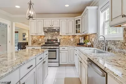 14 Fieldstone Trl, Byram Township, NJ 07871 - Photo 11