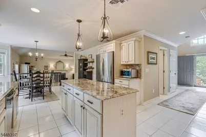 14 Fieldstone Trl, Byram Township, NJ 07871 - Photo 13