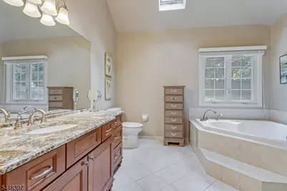 14 Fieldstone Trl, Byram Township, NJ 07871 - Photo 23
