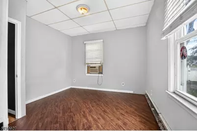 322 Romain Ave, Pompton Lakes, NJ 07442 - Photo 9