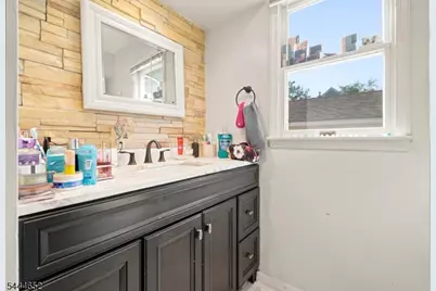 28 Brookhill Ter, Clifton, NJ 07013 - Photo 19