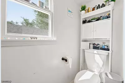 28 Brookhill Ter, Clifton, NJ 07013 - Photo 27