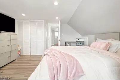 28 Brookhill Ter, Clifton, NJ 07013 - Photo 25