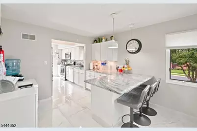 28 Brookhill Ter, Clifton, NJ 07013 - Photo 13