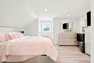 28 Brookhill Ter, Clifton, NJ 07013 - Photo 23