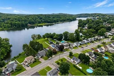 1074 Colfax Ave, Pompton Lakes, NJ 07442 - Photo 43