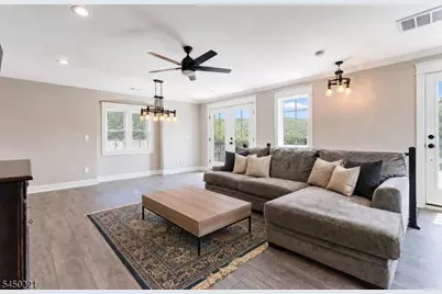 1074 Colfax Ave, Pompton Lakes, NJ 07442 - Photo 15