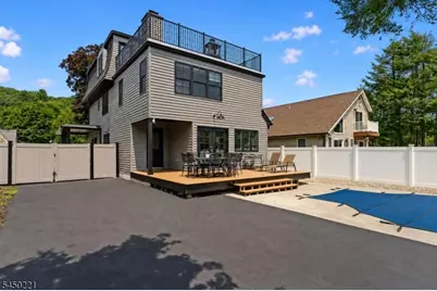 1074 Colfax Ave, Pompton Lakes, NJ 07442 - Photo 37