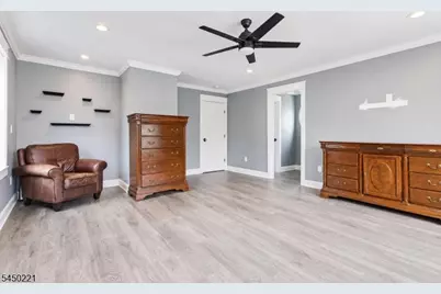 1074 Colfax Ave, Pompton Lakes, NJ 07442 - Photo 19