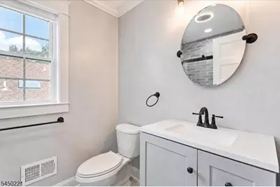 1074 Colfax Ave, Pompton Lakes, NJ 07442 - Photo 17