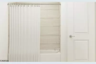 51 Biltmore Ave #51, East Hanover Township, NJ 07936 - Photo 5
