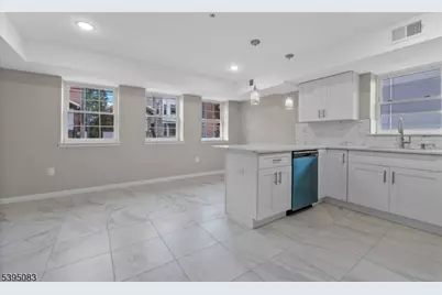 24 Garibaldi Ave #1, Newark, NJ 07114 - Photo 5