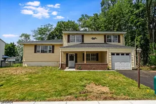 125 Clover Hill Dr, Mount Olive, NJ 07836 - Photo 1