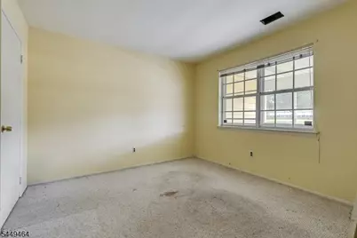 125 Clover Hill Dr, Mount Olive, NJ 07836 - Photo 11