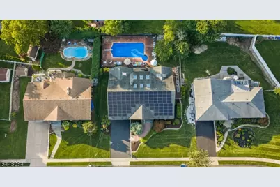 8 Cracco Ln, Wayne, NJ 07470 - Photo 47