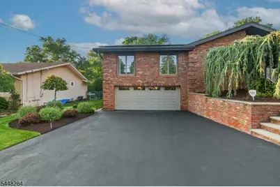 8 Cracco Ln, Wayne, NJ 07470 - Photo 9