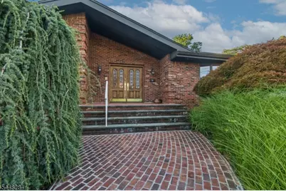 8 Cracco Ln, Wayne, NJ 07470 - Photo 7