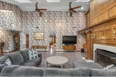 8 Cracco Ln, Wayne, NJ 07470 - Photo 25