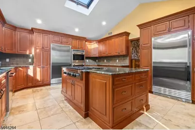 8 Cracco Ln, Wayne, NJ 07470 - Photo 21