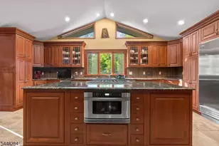 8 Cracco Ln, Wayne, NJ 07470 - Photo 15