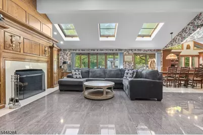 8 Cracco Ln, Wayne, NJ 07470 - Photo 3