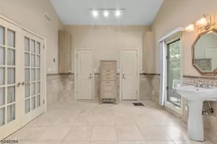 8 Cracco Ln, Wayne, NJ 07470 - Photo 33