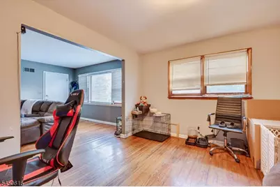183 Laurel Ave, Union Township, NJ 07083 - Photo 9