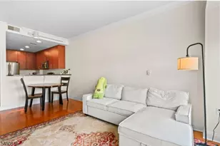 48 S Park St, Montclair Twp., NJ 07042 - Photo 17