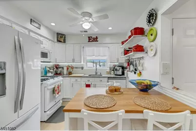 61 Sherman Ave, Newark, NJ 07114 - Photo 7