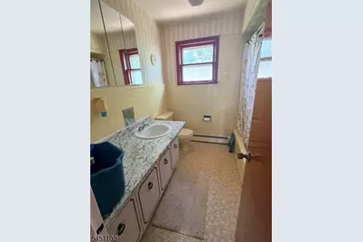60 Williams Ave, Jersey City, NJ 07304 - Photo 13