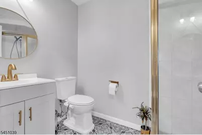 7 Hoagland Ct, Bridgewater, NJ 08807 - Photo 17