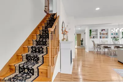 7 Hoagland Ct, Bridgewater, NJ 08807 - Photo 3