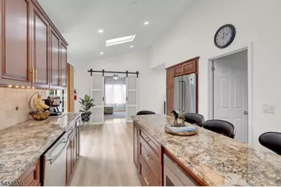 7 Hoagland Ct, Bridgewater, NJ 08807 - Photo 13