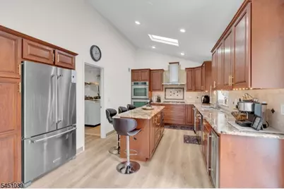 7 Hoagland Ct, Bridgewater, NJ 08807 - Photo 11