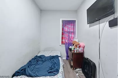32 Jefferson St, Paterson, NJ 07522 - Photo 13