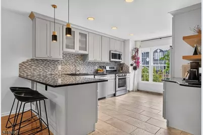 100 Glen Ridge Ave #12, Glen Ridge Boro Twp., NJ 07028 - Photo 3
