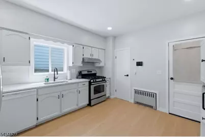 42 Lawrence St, Bloomfield, NJ 07003 - Photo 13