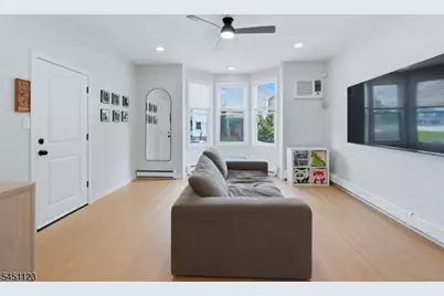 42 Lawrence St, Bloomfield, NJ 07003 - Photo 3