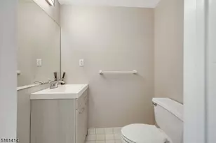 50 Pine St, Montclair, NJ 07042 - Photo 9