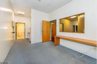 290 Union Blvd, Totowa, NJ 07512 - Photo 7