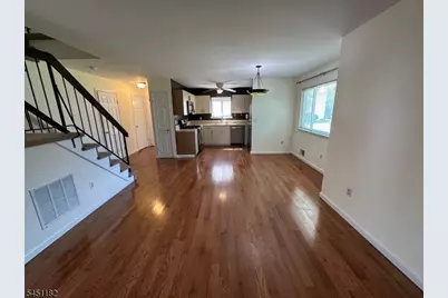 604 Wheatfield Ct., Raritan Township, NJ 08822 - Photo 9