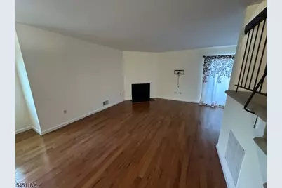 604 Wheatfield Ct., Raritan Township, NJ 08822 - Photo 5