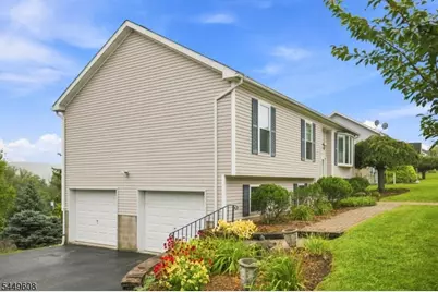 10 Lakeview Ter, Sussex, NJ 07461 - Photo 3