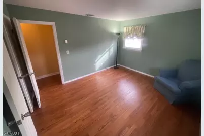 8 Diana Ct, Lebanon Township, NJ 07830 - Photo 5