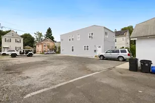 25 Grunwald St, Clifton, NJ 07013 - Photo 17
